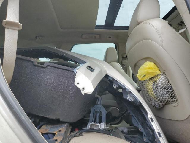 3GYFNHE38DS622836 - 2013 CADILLAC SRX PERFORMANCE COLLECTION Бежевый фото 11