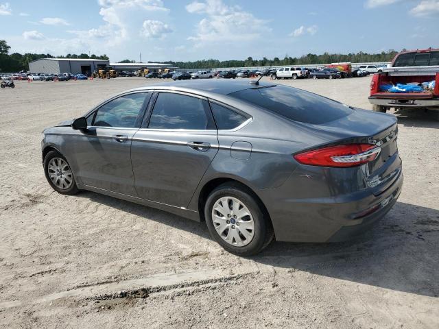 3FA6P0G70KR111603 - 2019 FORD FUSION S GRAY photo 2