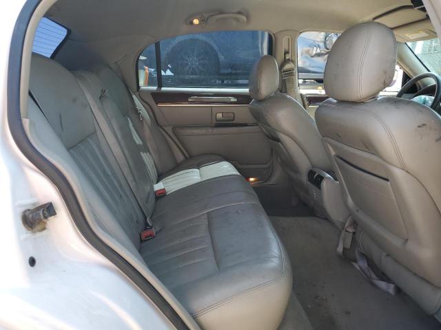 1LNHM81W43Y610431 - 2003 LINCOLN TOWN CAR EXECUTIVE WHITE photo 10
