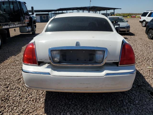 1LNHM81W43Y610431 - 2003 LINCOLN TOWN CAR EXECUTIVE WHITE photo 6