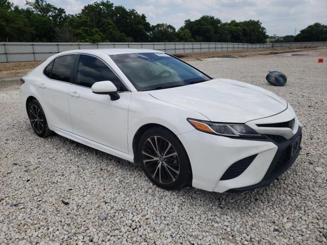 4T1B11HK2KU227389 - 2019 TOYOTA CAMRY L WHITE photo 4