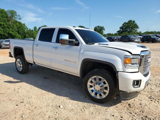 1GT12SEY8KF247520 - 2019 GMC SIERRA K2500 DENALI WHITE photo 4