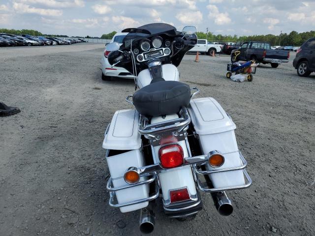 1HD1FCW174Y627966 - 2004 HARLEY-DAVIDSON FLHTCUI 白色 照片 4