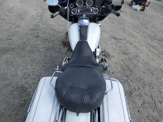 1HD1FCW174Y627966 - 2004 HARLEY-DAVIDSON FLHTCUI 白色 照片 6