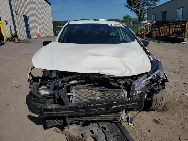 3KPFL4A78JE198193 - 2018 KIA FORTE LX WHITE photo 5