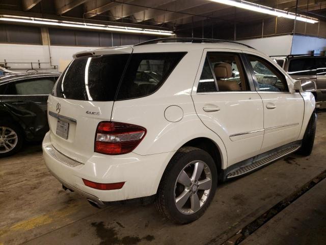 4JGBB8GB6BA723160 - 2011 MERCEDES-BENZ ML 350 4MATIC WHITE photo 3