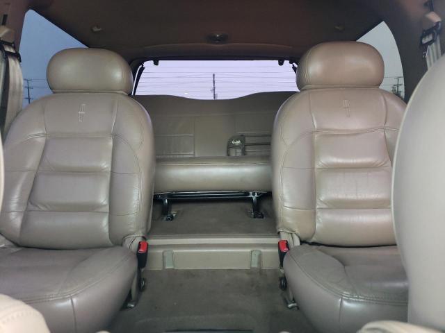 5LMPU28L3WLJ49113 - 1998 LINCOLN NAVIGATOR 棕色 照片 10