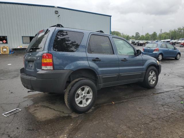 1FMYU93175KB64241 - 2005 FORD ESCAPE XLT BLUE photo 3