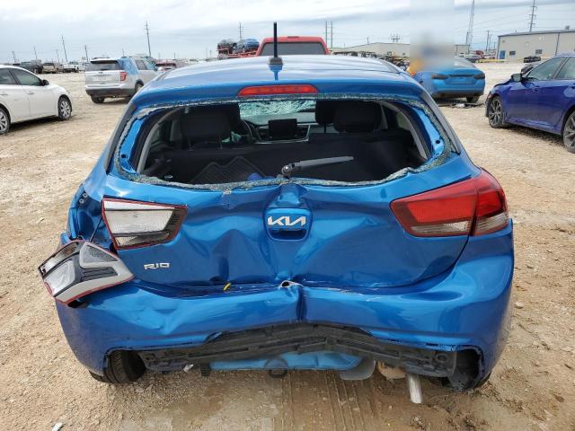 3KPA25AD3NE479395 - 2022 KIA RIO S BLUE photo 6