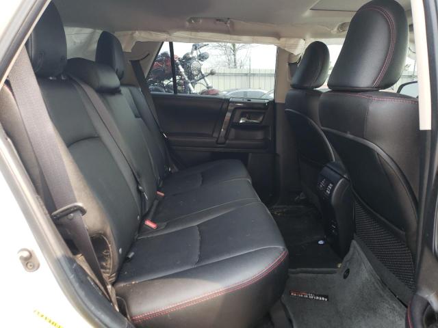 JTEBU5JR7J5517514 - 2018 TOYOTA 4RUNNER SR5/SR5 PREMIUM 银色 照片 10