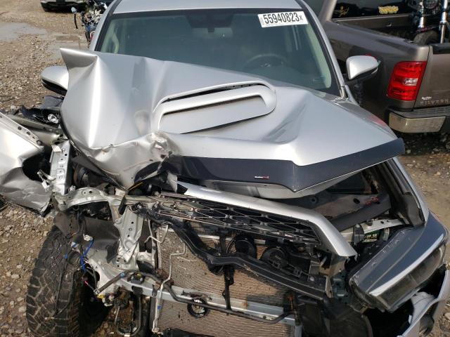 JTEBU5JR7J5517514 - 2018 TOYOTA 4RUNNER SR5/SR5 PREMIUM 银色 照片 11