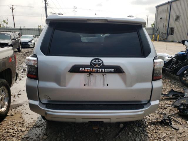 JTEBU5JR7J5517514 - 2018 TOYOTA 4RUNNER SR5/SR5 PREMIUM 银色 照片 6