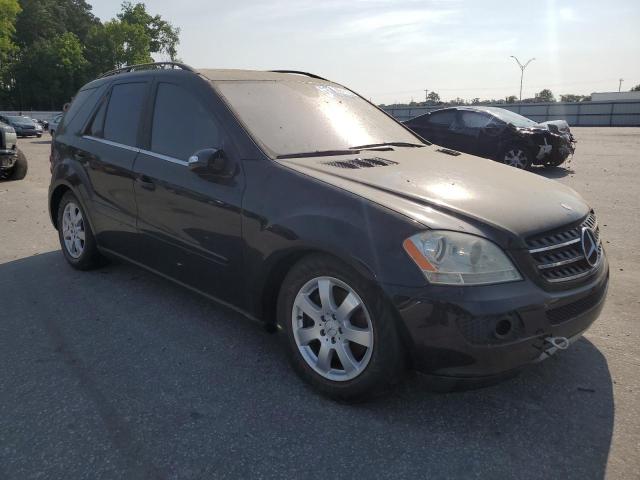 4JGBB22E97A247962 - 2007 MERCEDES-BENZ ML 320 CDI BLACK photo 4