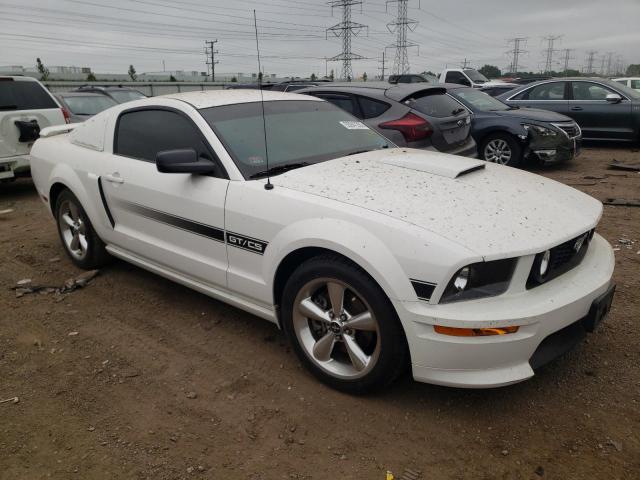 1ZVHT82H385150773 - 2008 FORD MUSTANG GT WHITE photo 4