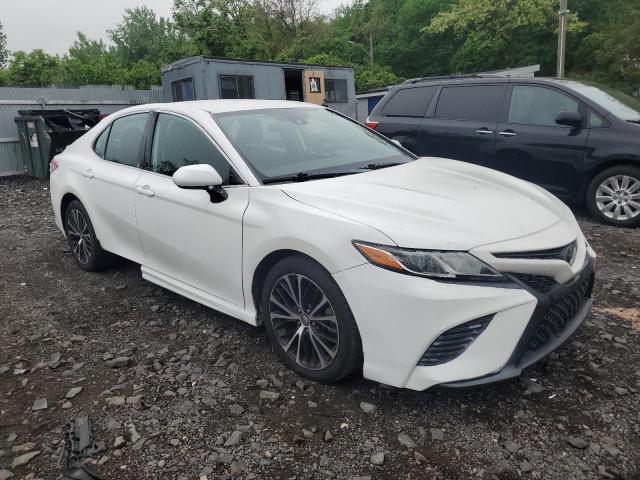 4T1B11HK2KU685899 - 2019 TOYOTA CAMRY L WHITE photo 4