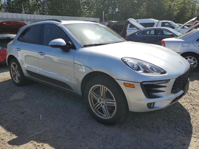 WP1AA2A59HLB83799 - 2017 PORSCHE MACAN SILVER photo 4