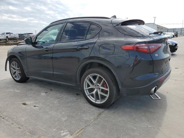 ZASFAKPN0J7B71545 - 2018 ALFA ROMEO STELVIO SPORT შავი ფოტო 2
