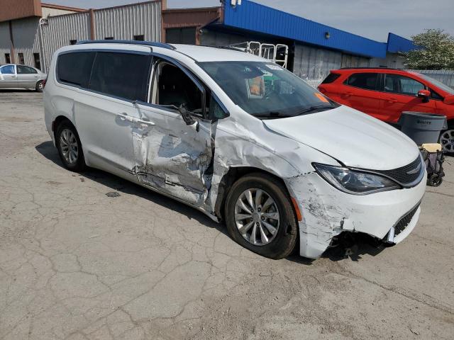 2C4RC1BG8JR210917 - 2018 CHRYSLER PACIFICA TOURING L WHITE photo 4