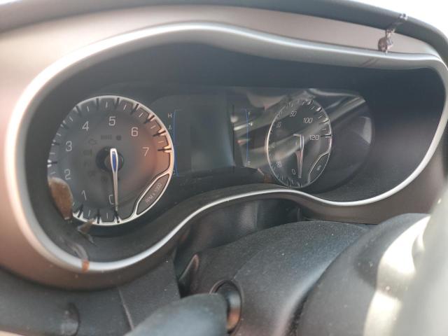 2C4RC1BG8JR210917 - 2018 CHRYSLER PACIFICA TOURING L WHITE photo 9