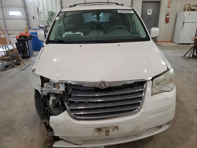 2A4RR5D19AR217478 - 2010 CHRYSLER TOWN & COU TOURING WHITE photo 5