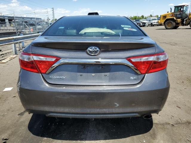 4T1BF1FK7HU368892 - 2017 TOYOTA CAMRY LE GRAY photo 6
