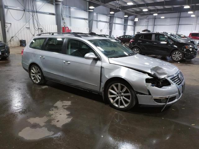 WVWRU73C38E124725 - 2008 VOLKSWAGEN PASSAT WAGON VR6 4MOTION SILVER photo 4