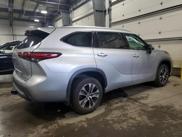 5TDHZRBH2MS541196 - 2021 TOYOTA HIGHLANDER XLE Gümüş foto 3
