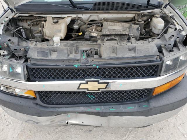 1GCWGAFG8K1364311 - 2019 CHEVROLET EXPRESS G2 WHITE photo 11