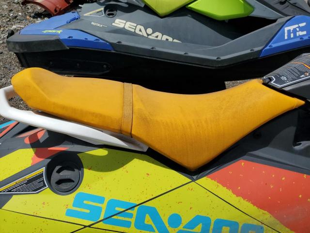 YDV65147K718 - 2018 SEAD JET SKI TWO TONE photo 6