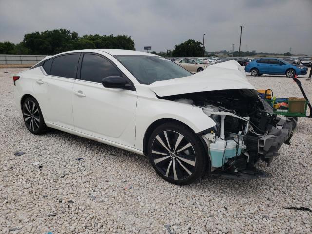 1N4BL4CV5MN387755 - 2021 NISSAN ALTIMA SR WHITE photo 4