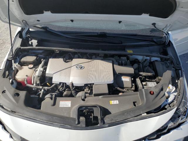JTDKARFPXJ3069678 - 2018 TOYOTA PRIUS PRIM WHITE photo 11