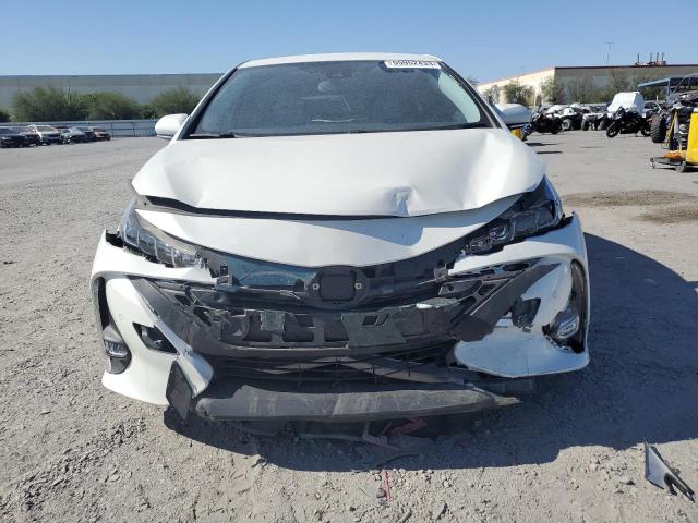 JTDKARFPXJ3069678 - 2018 TOYOTA PRIUS PRIM WHITE photo 5