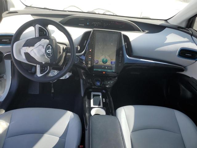 JTDKARFPXJ3069678 - 2018 TOYOTA PRIUS PRIM WHITE photo 8