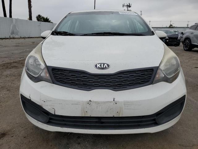 KNADM4A32F6448507 - 2015 KIA RIO LX WHITE photo 5