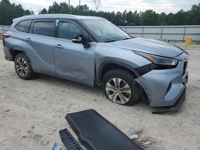 5TDGZRBH6MS057642 - 2021 TOYOTA HIGHLANDER XLE أزرق صورة 4