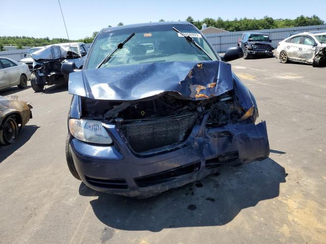 1A4GP45R46B595631 - 2006 CHRYSLER TOWN & COU BLUE photo 5