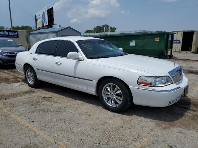 2LNHM82V69X635569 - 2009 LINCOLN TOWN CAR SIGNATURE LIMITED WHITE photo 4