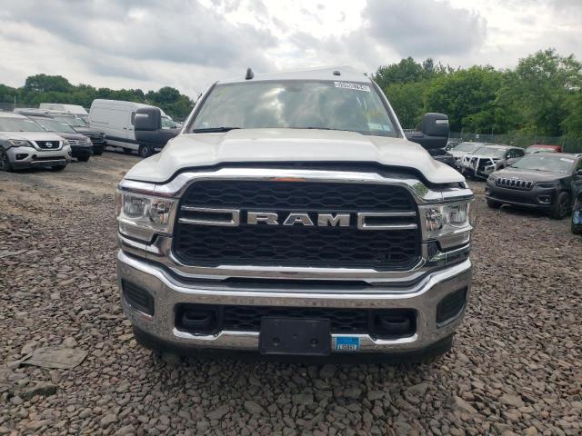 3C6UR5CL6RG102235 - 2024 RAM 2500 TRADESMAN WHITE photo 5