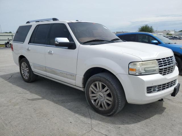 5LMJJ2H50DEL06355 - 2013 LINCOLN NAVIGATOR WHITE photo 4