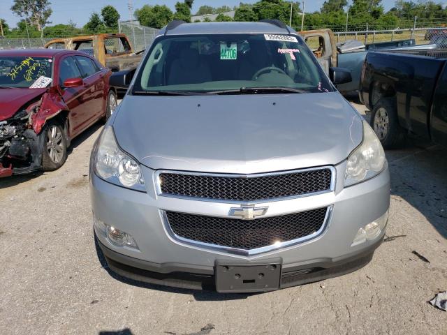 1GNKRFED7BJ360884 - 2011 CHEVROLET TRAVERSE LS SILVER photo 5