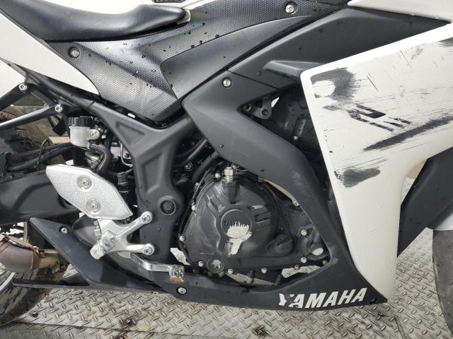 MH3RH15Y3JK003938 - 2018 YAMAHA YZFR3 A WHITE photo 5