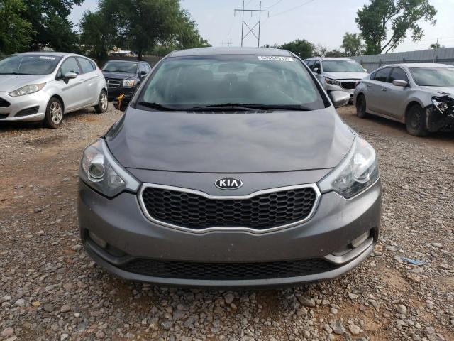 KNAFK5A87G5576765 - 2016 KIA FORTE LX GRAY photo 5