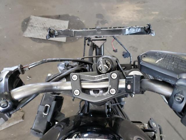 JKAEXEC1XADA48776 - 2010 KAWASAKI EX650 C 黑色 照片 8