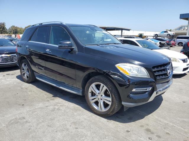4JGDA5HB0DA162630 - 2013 MERCEDES-BENZ ML 350 4MATIC BLACK photo 4