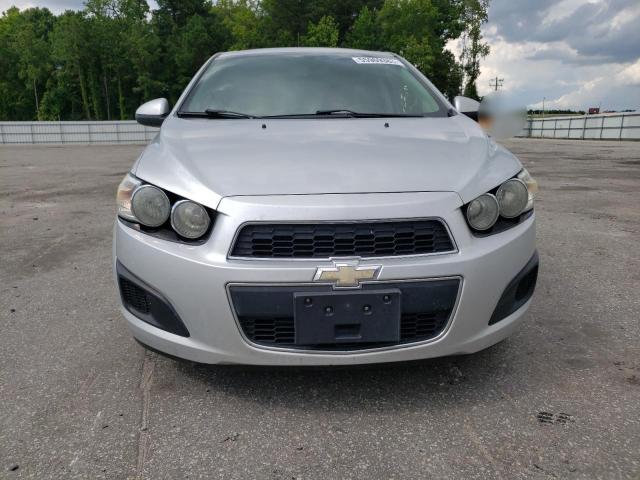 1G1JA5SH6E4106530 - 2014 CHEVROLET SONIC LS SILVER photo 5