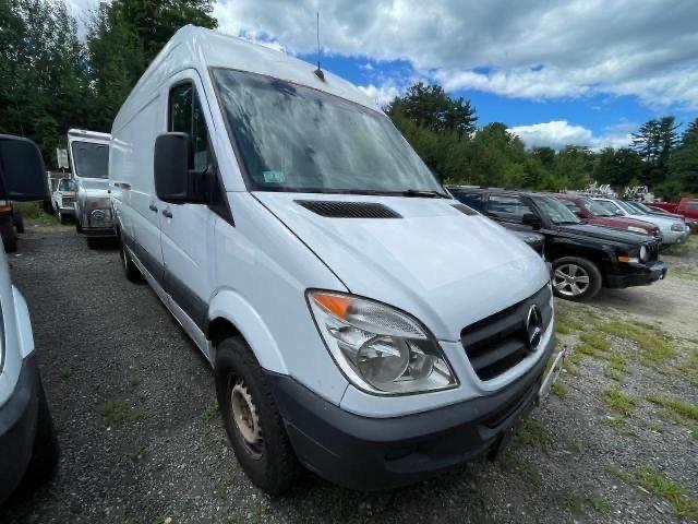 WD3PE8CB8B5571201 - 2011 MERCEDES-BENZ SPRINTER 2500 WHITE photo 1