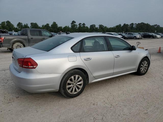 1VWAT7A34FC036257 - 2015 VOLKSWAGEN PASSAT S SILVER photo 3