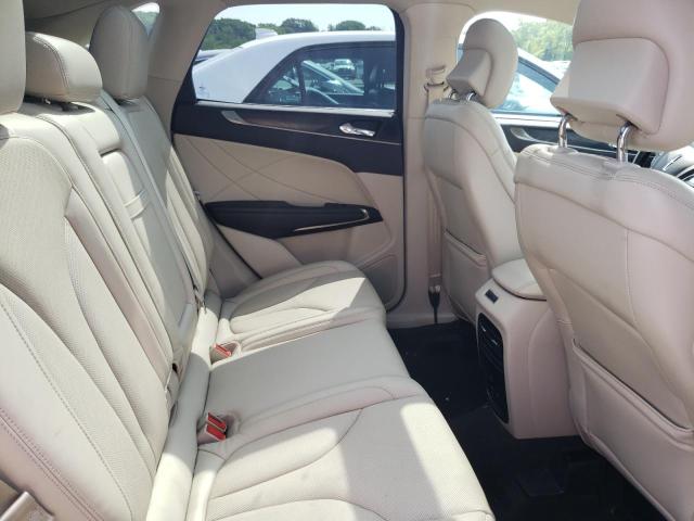 5LMCJ3D93KUL14993 - 2019 LINCOLN MKC RESERVE WHITE photo 10