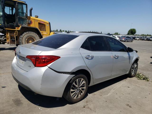 2T1BURHE1JC967192 - 2018 TOYOTA COROLLA L Сріблястий фото 3