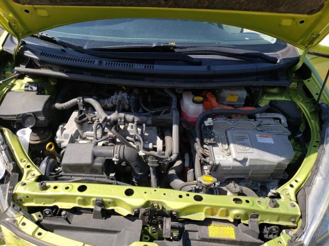 JTDKDTB36F1087251 - 2015 TOYOTA PRIUS C GREEN photo 11